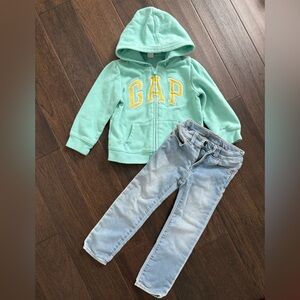 Gap 4T hoodie and jeans EUC